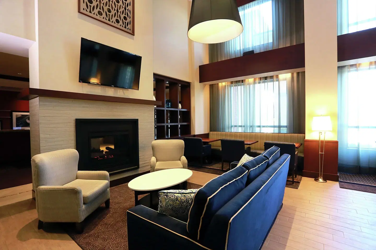 Hampton Inn & Suites by Hilton Laval ROOM_EXAMPLE