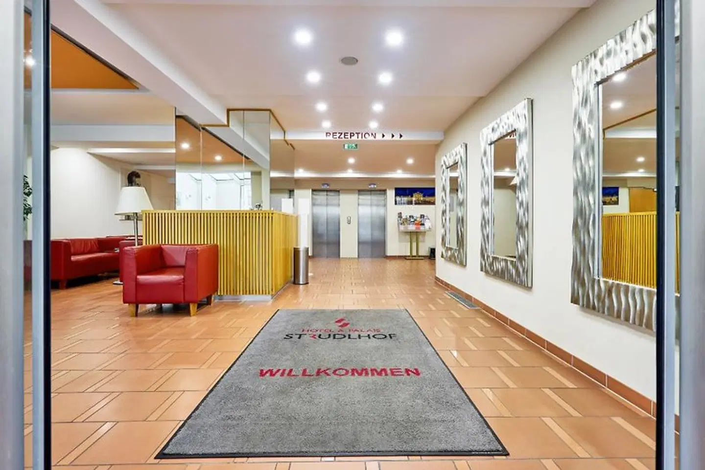 Hotel Strudlhof LOUNGE_LOBBY