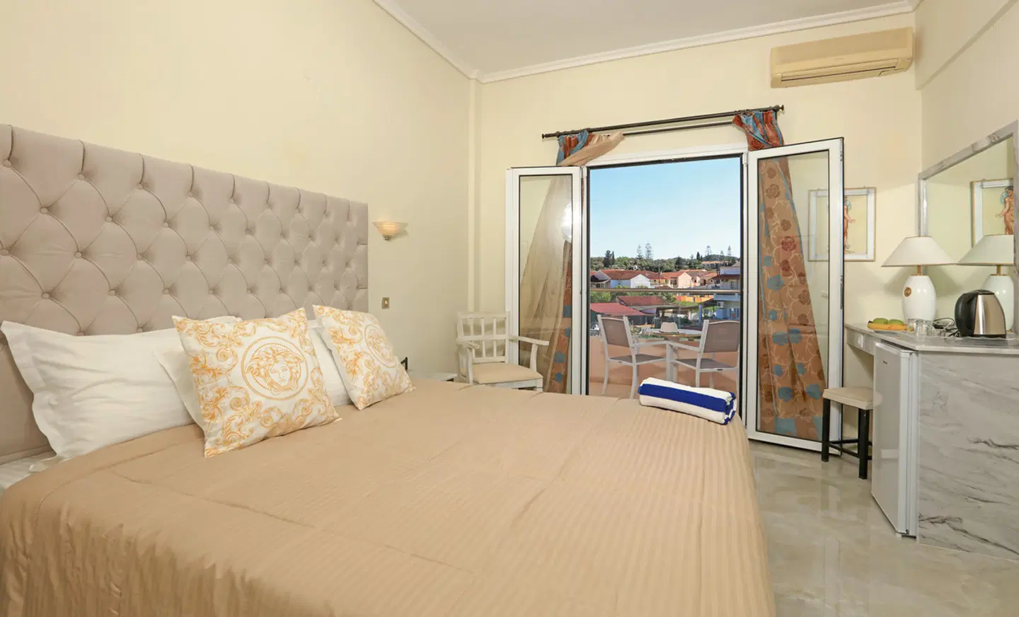 Cavomarina Beach ROOM_EXAMPLE