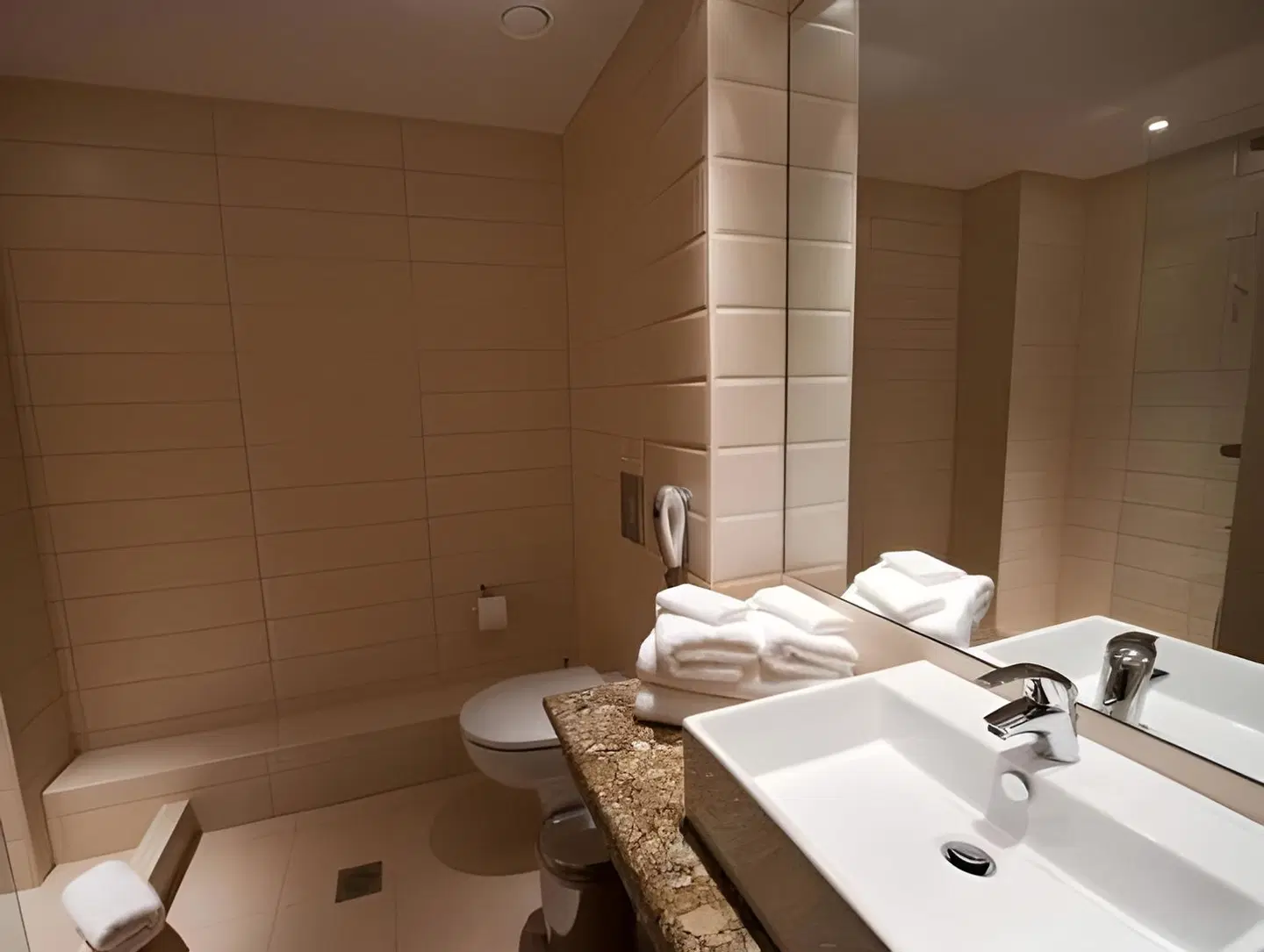 Mir Boutique Hotel Badezimmer