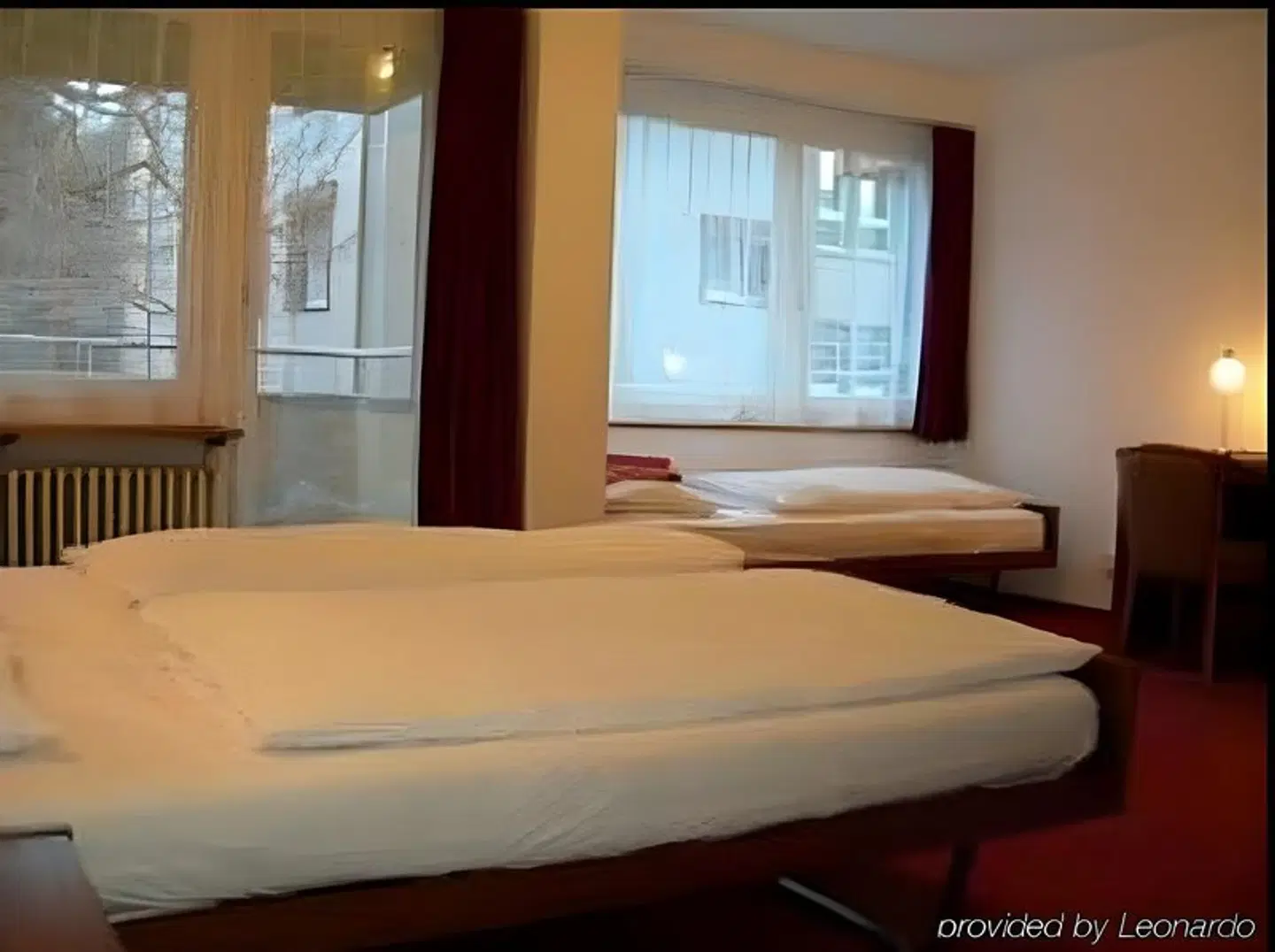 Crystal ROOM_EXAMPLE