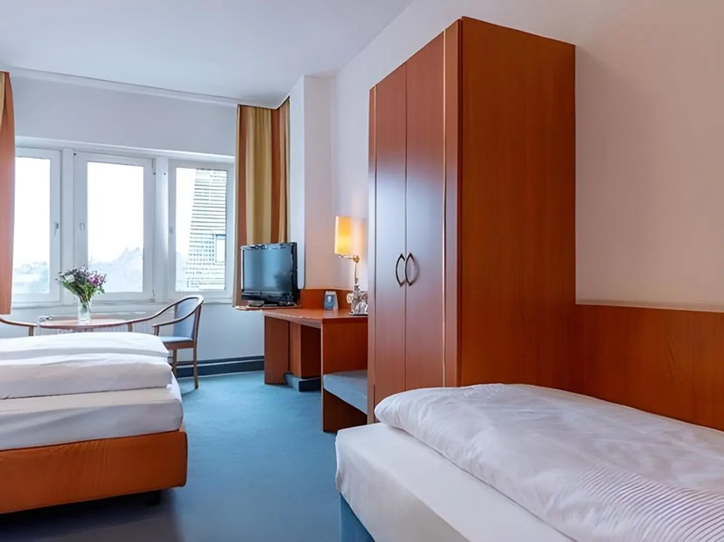 TRIP INN Conference, Hotel & Suites ROOM_EXAMPLE