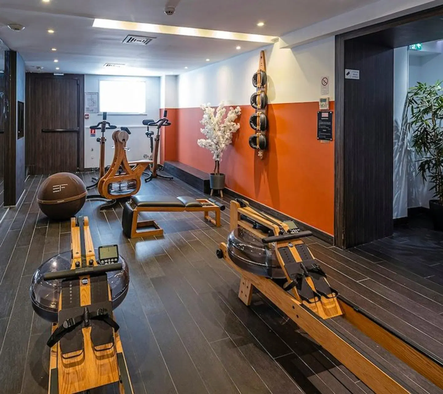 Le Canberra SPORTS_AND_LEISURE