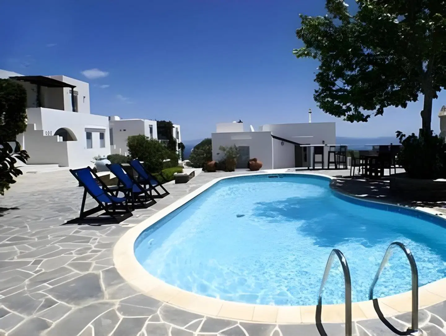 Petali Village Hotel OUTDOOR_POOL