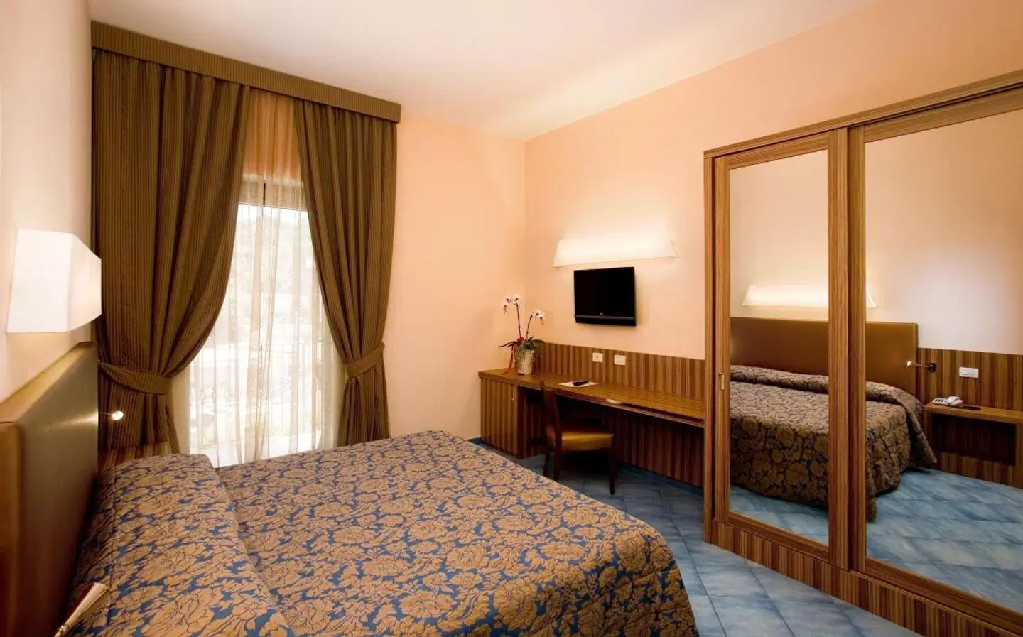 Grand Hotel Due Golfi ROOM_EXAMPLE