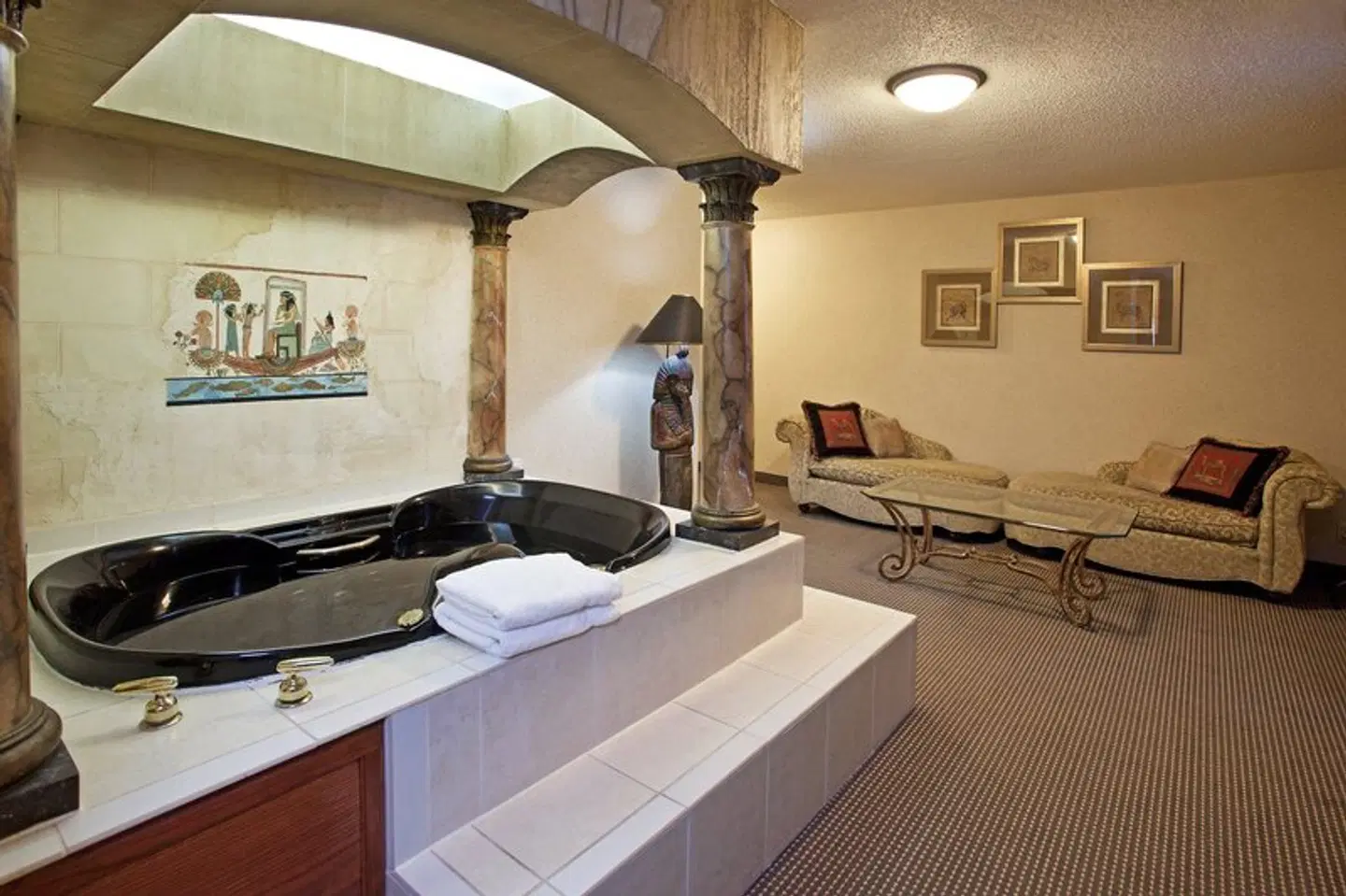 Holiday Inn Express & Suites Belleville (Airport Area) by IHG HEALTH_BEAUTY