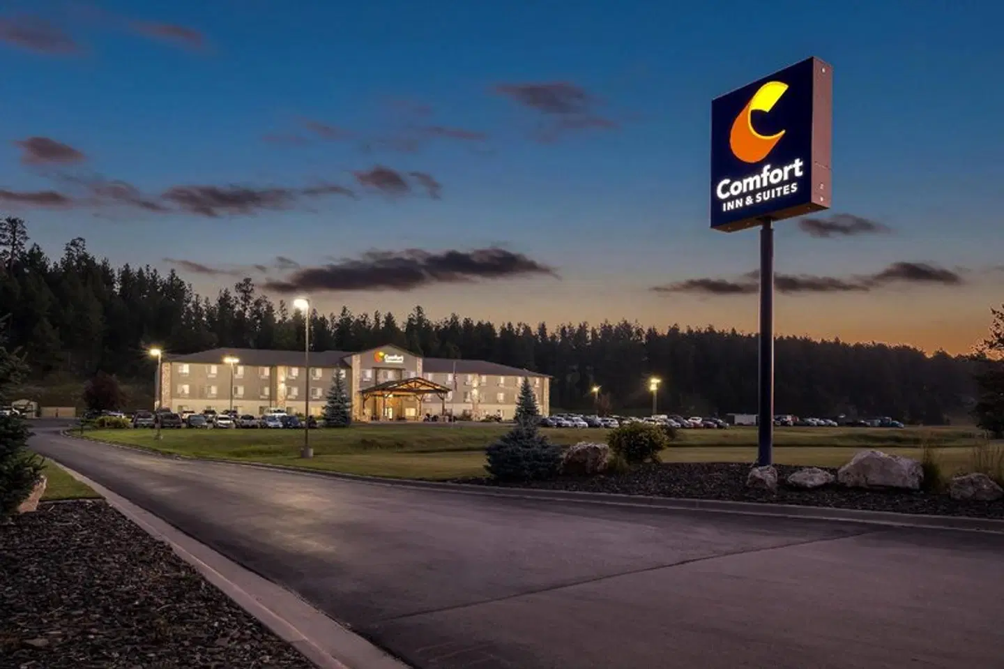 Comfort Inn & Suites - Custer EXTERIOR