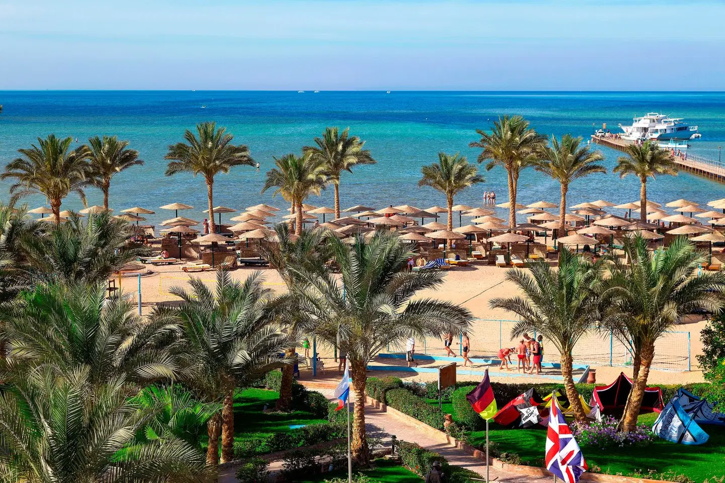 Golden Beach Resort BEACH