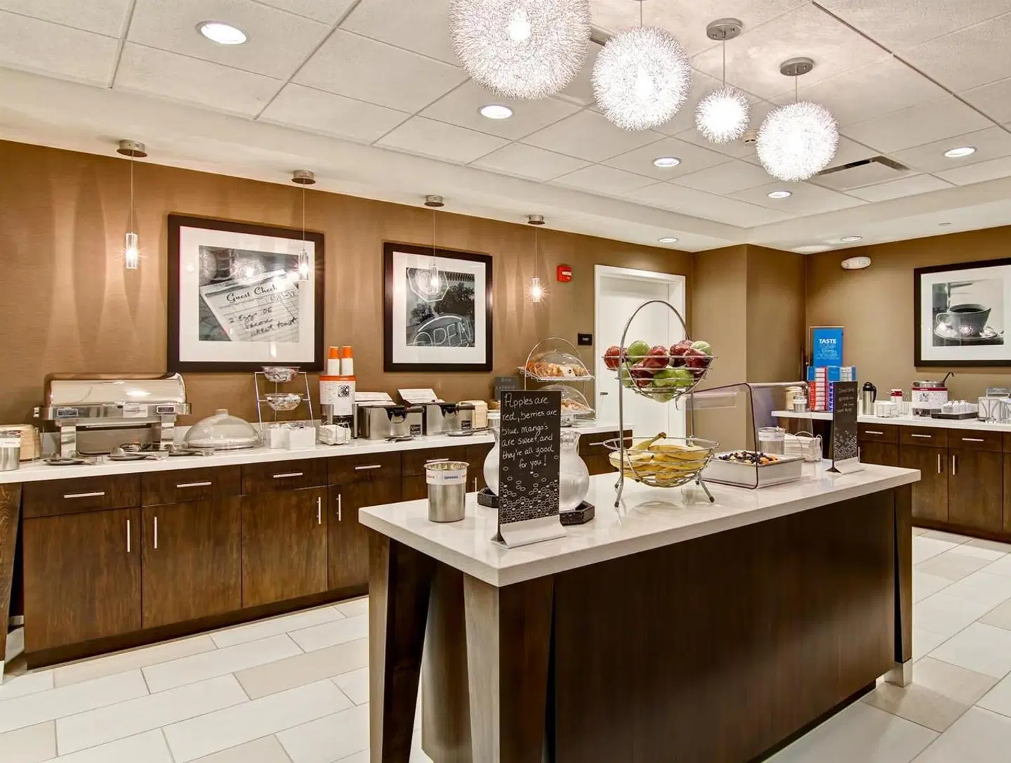 Hampton Inn & Suites Detroit/Troy Restaurant
