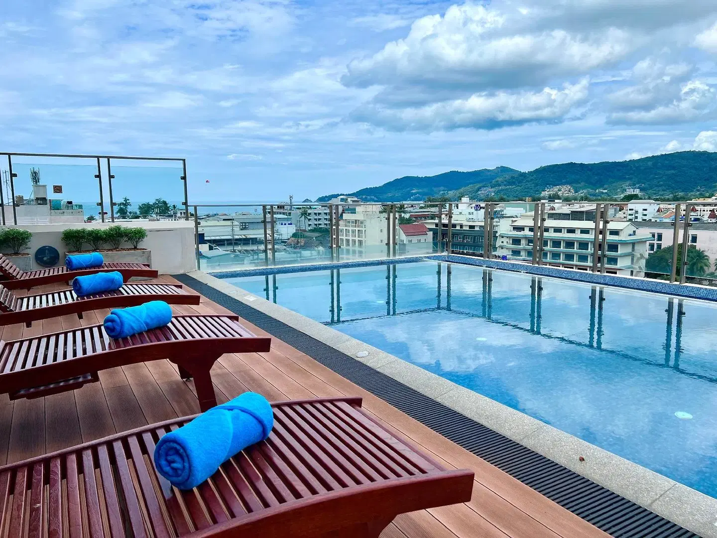 Centro One Patong OUTDOOR_POOL