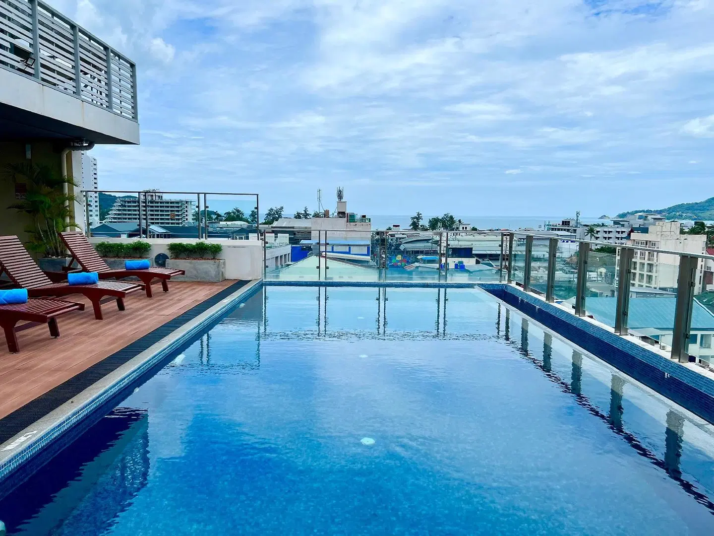 Centro One Patong OUTDOOR_POOL