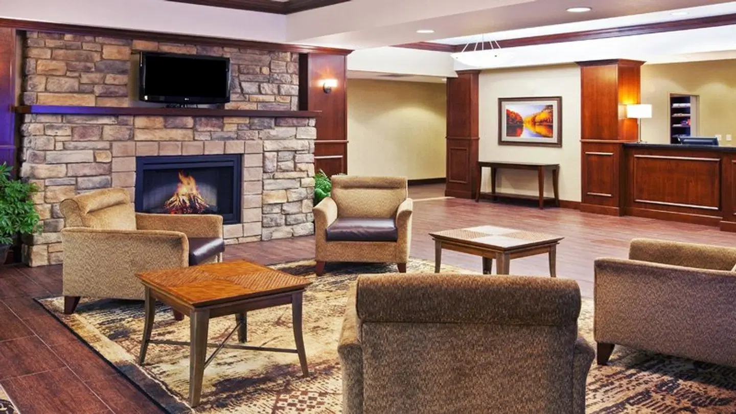 Holiday Inn Express & Suites Sioux Falls Southwest by IHG LOUNGE_LOBBY