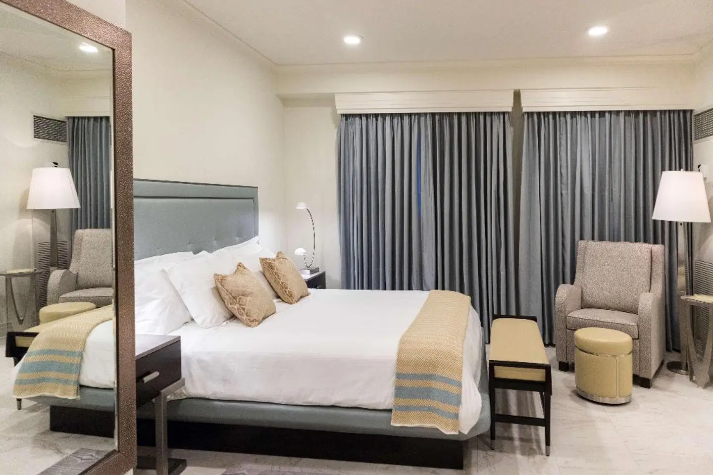 Hotel Jung and Residences ROOM_EXAMPLE