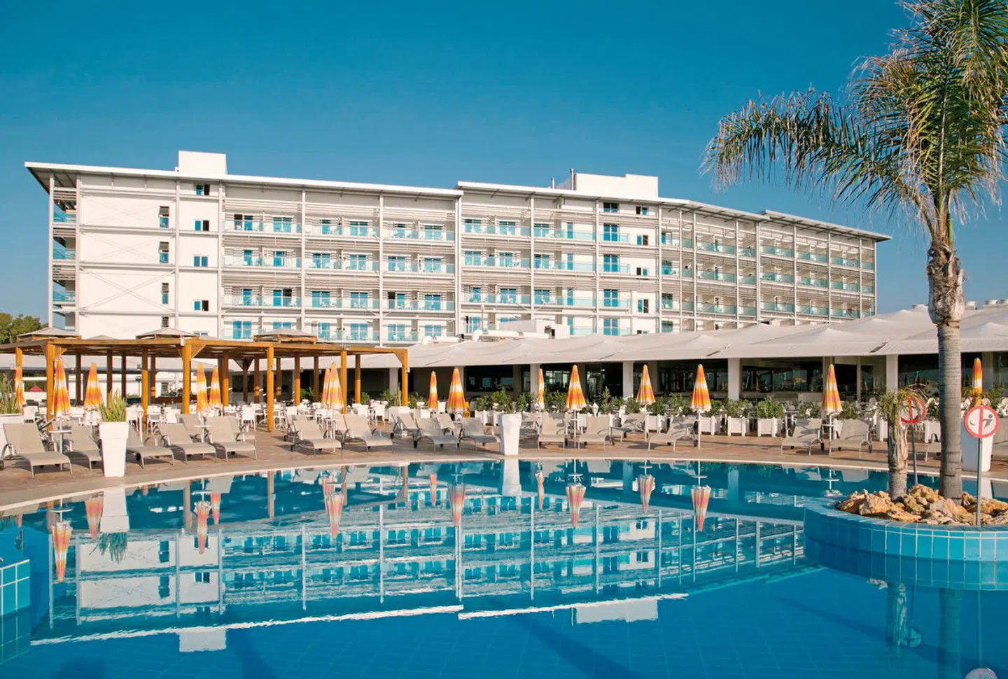 Asterias Beach OUTDOOR_POOL
