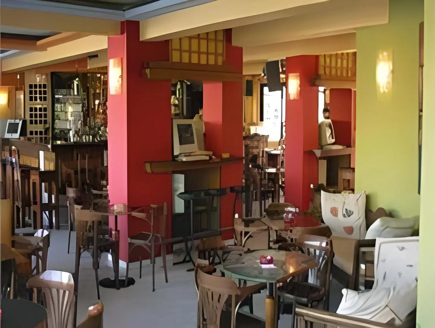 Du Lac Restaurant