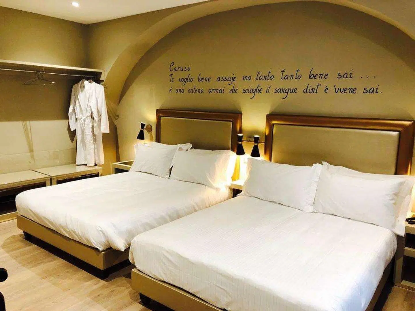 Caruso Place Boutique & Wellness Suites ROOM_EXAMPLE