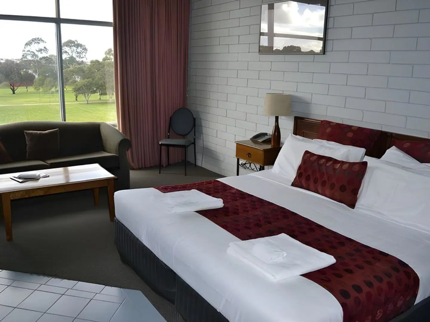 Parkside Motel ROOM_EXAMPLE