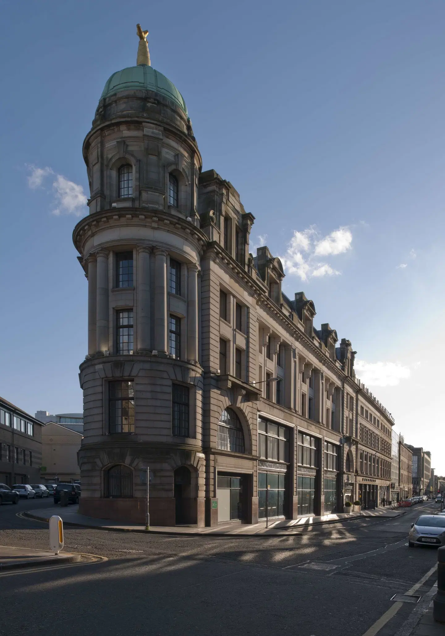DoubleTree by Hilton Hotel Edinburgh City Centre EXTERIOR