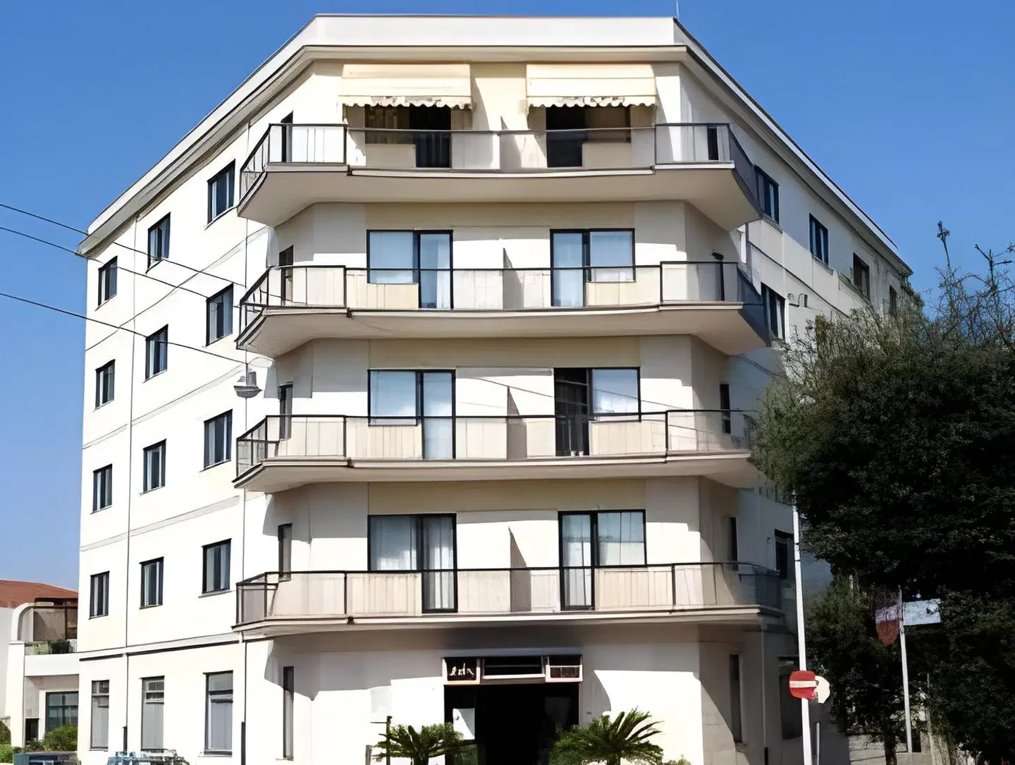 Astoria EXTERIOR