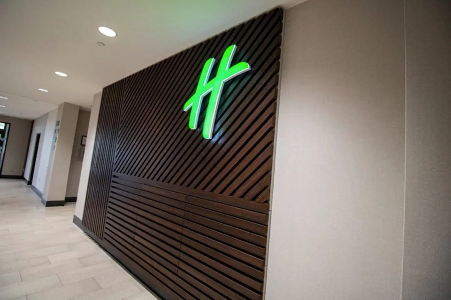 Holiday Inn Grand Rapids Downtown by IHG ROOM_EXAMPLE
