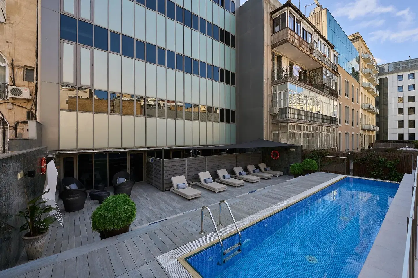 Catalonia Square OUTDOOR_POOL