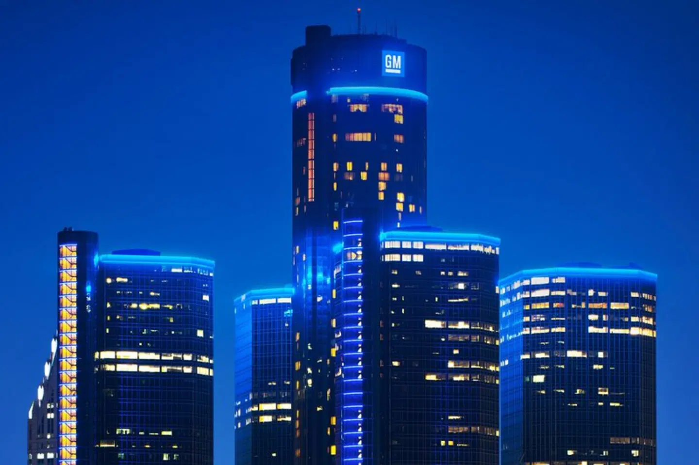 Detroit Marriott at the Renaissance Center EXTERIOR