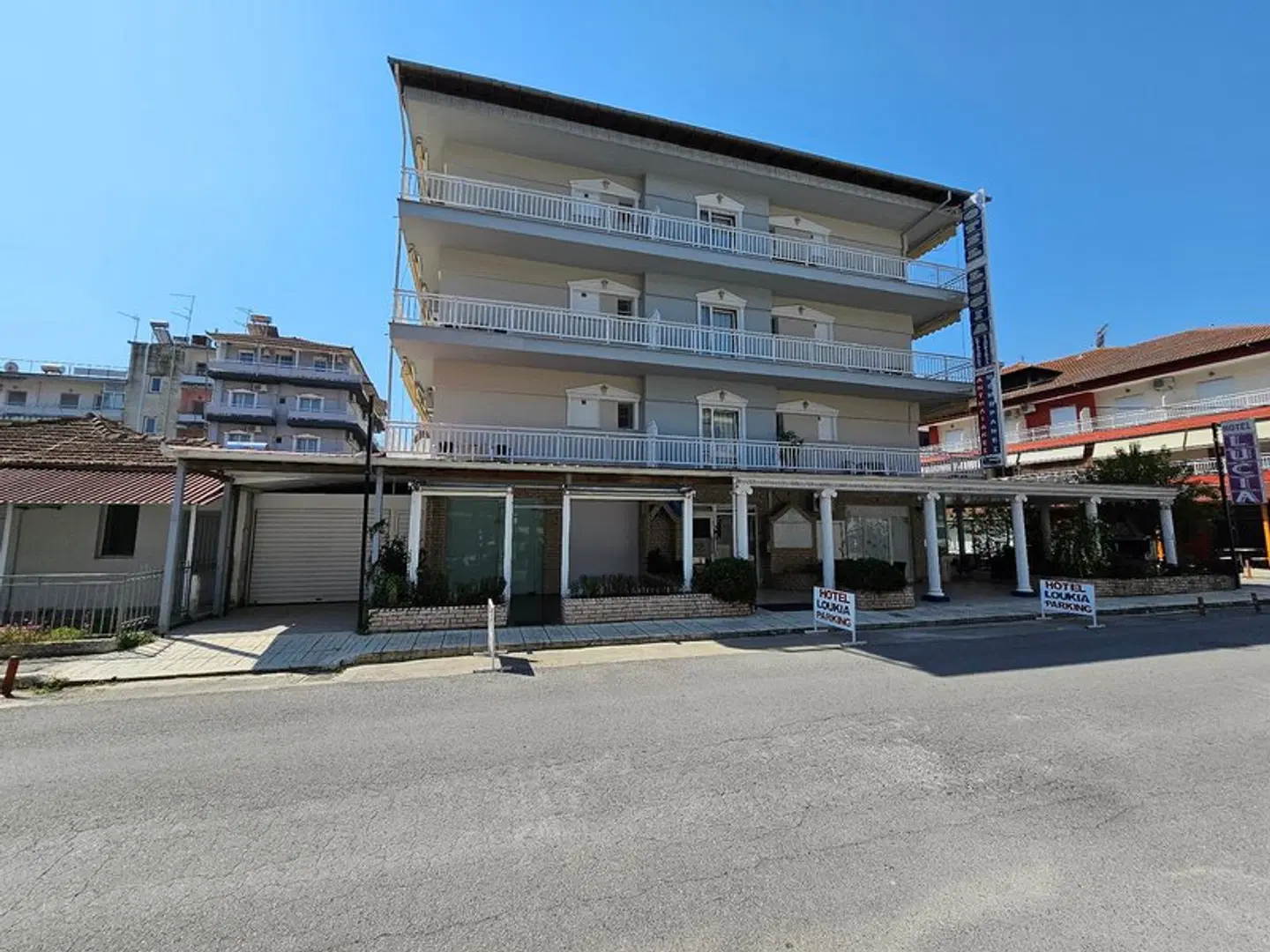 Hotel Lucia EXTERIOR