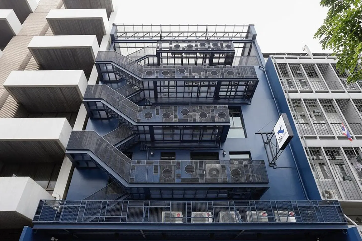 19a Hostel EXTERIOR
