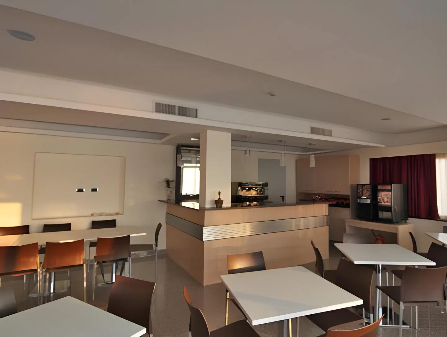 Cosmomare Bar