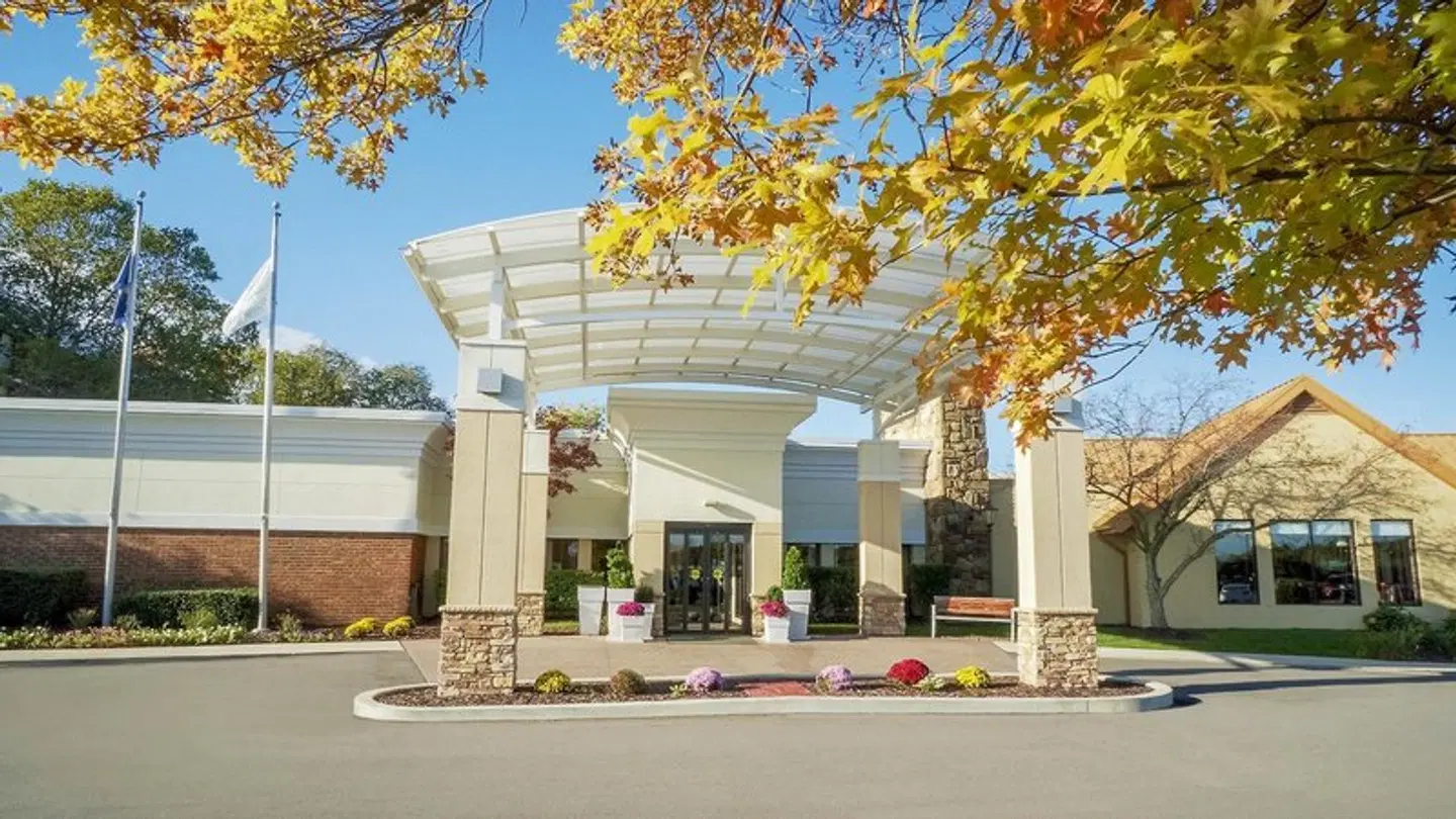 DoubleTree by Hilton Ann Arbor North EXTERIOR