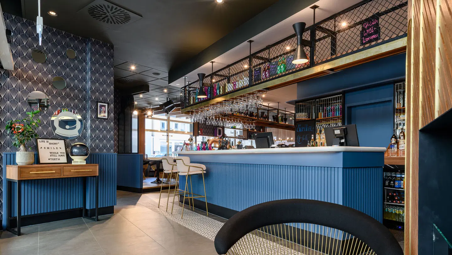 THE Darmstadt Bar
