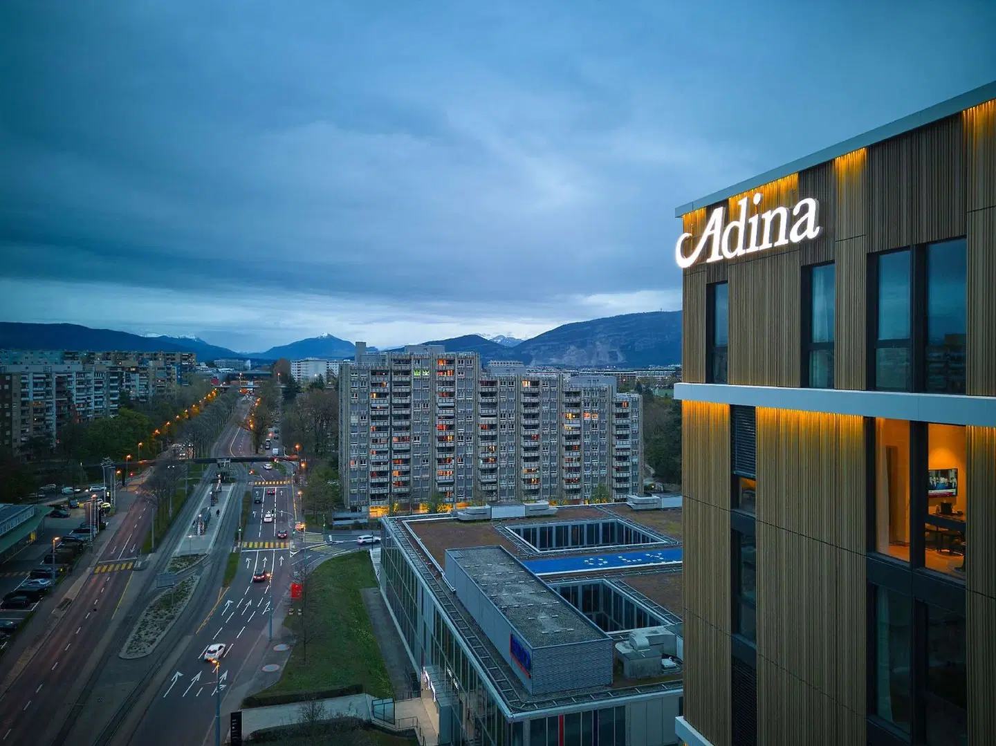 Adina Apartment Hotel Geneva EXTERIOR