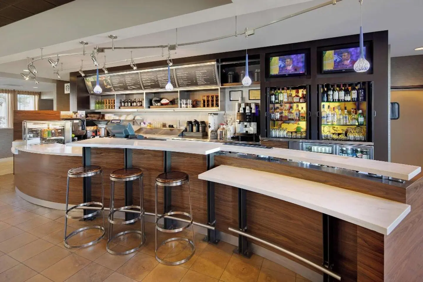 Courtyard by Marriott Detroit Southfield Bar