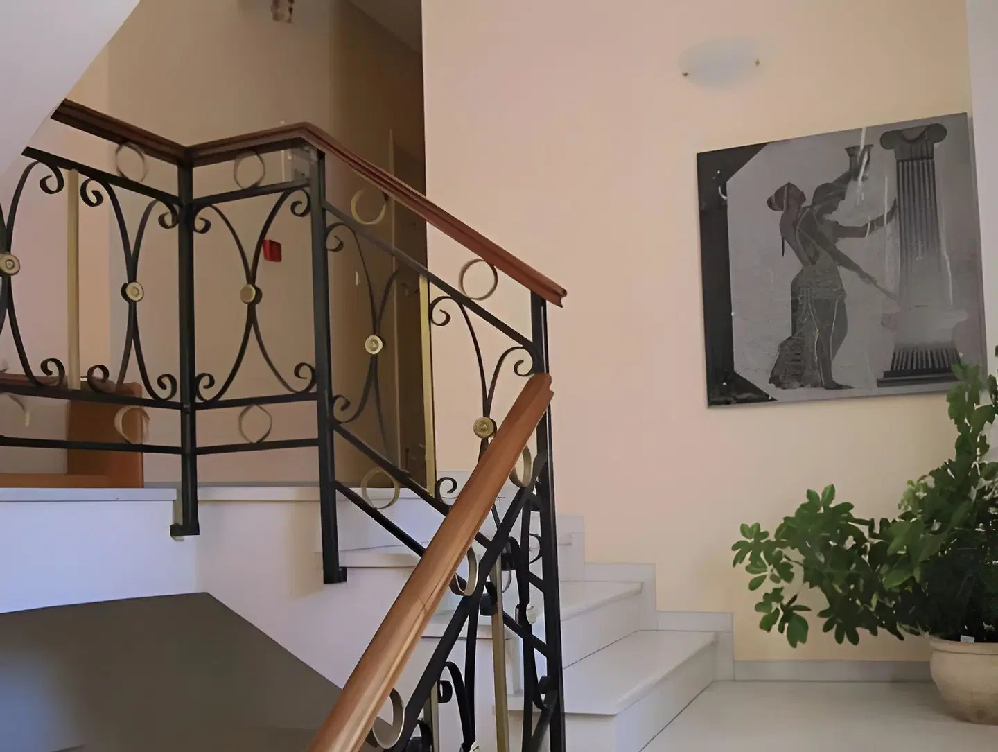 King Agamemnon ROOM_EXAMPLE