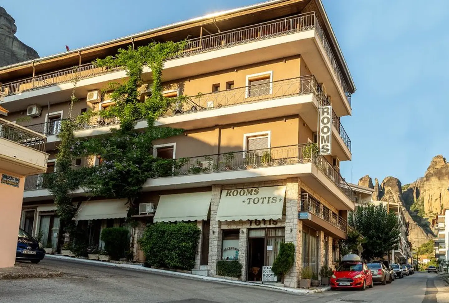 Toti Boutique Rooms EXTERIOR