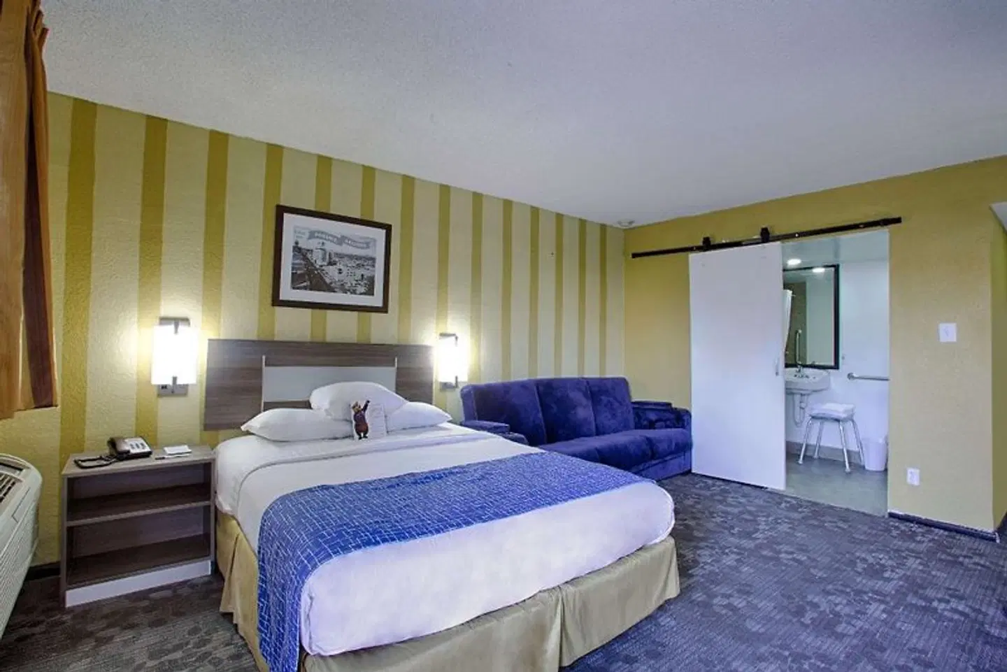 City Center Downtown ROOM_EXAMPLE