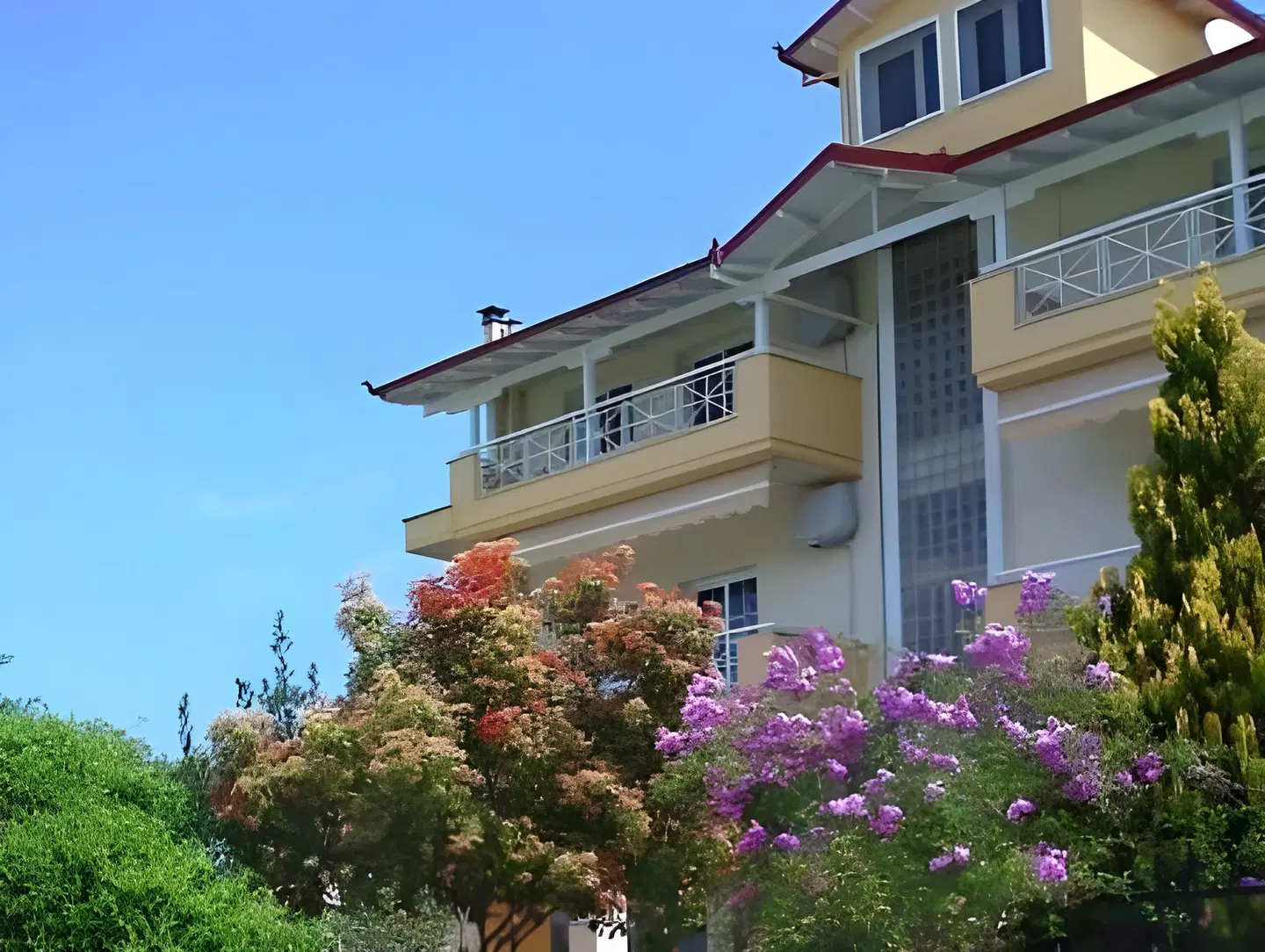 Oasis EXTERIOR