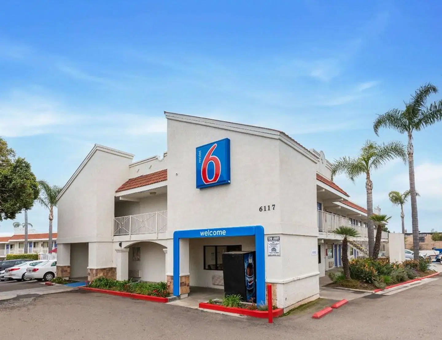 Motel 6 Carlsbad, CA - East EXTERIOR