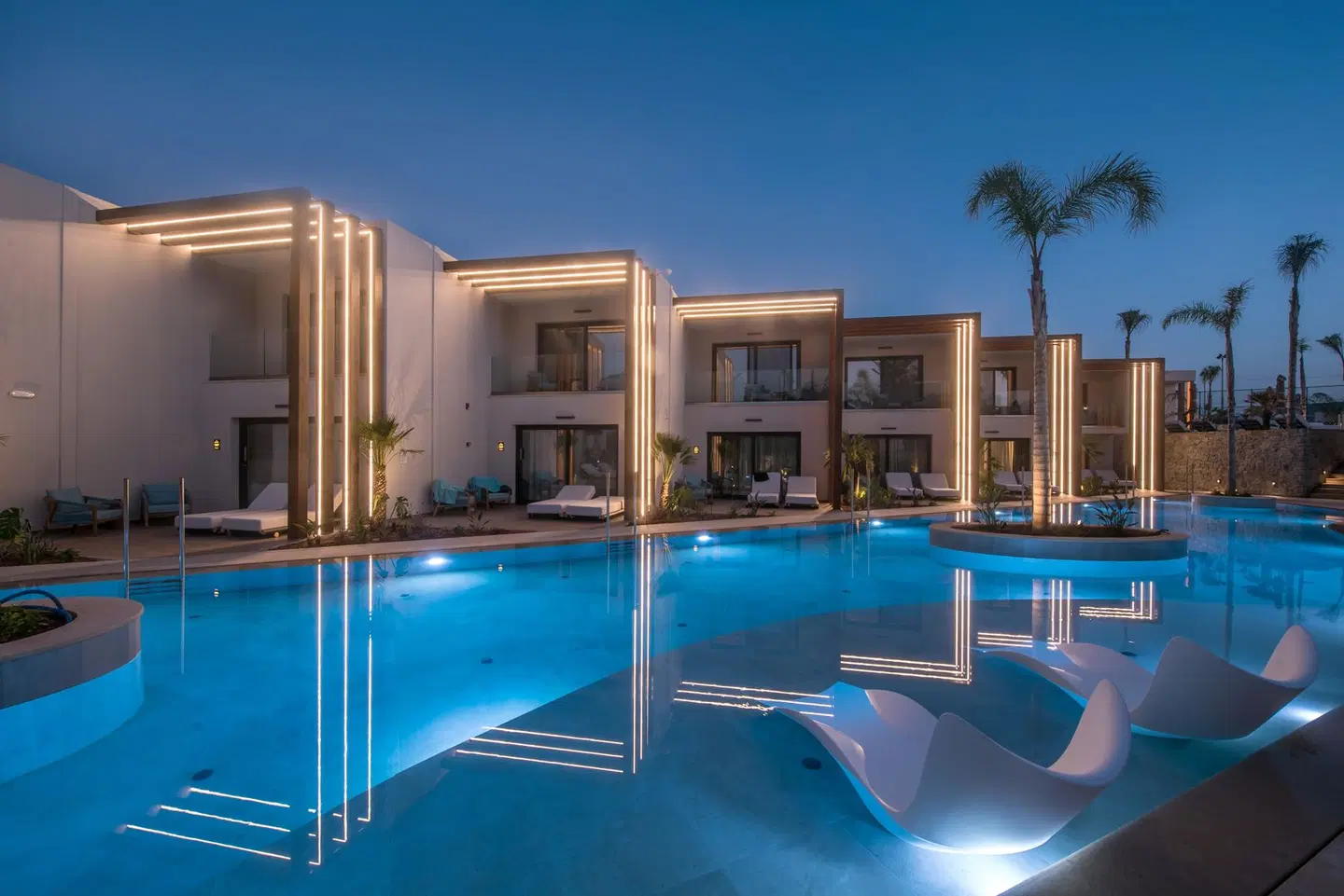 Noble Hotel OUTDOOR_POOL