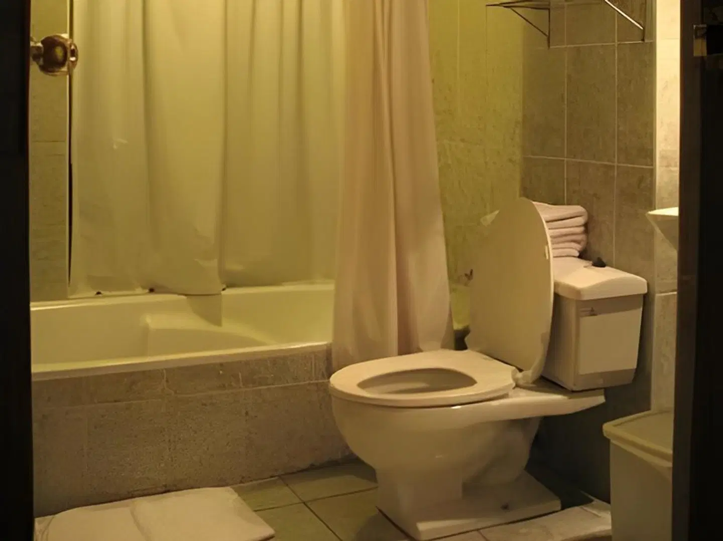Crismar BATHROOM