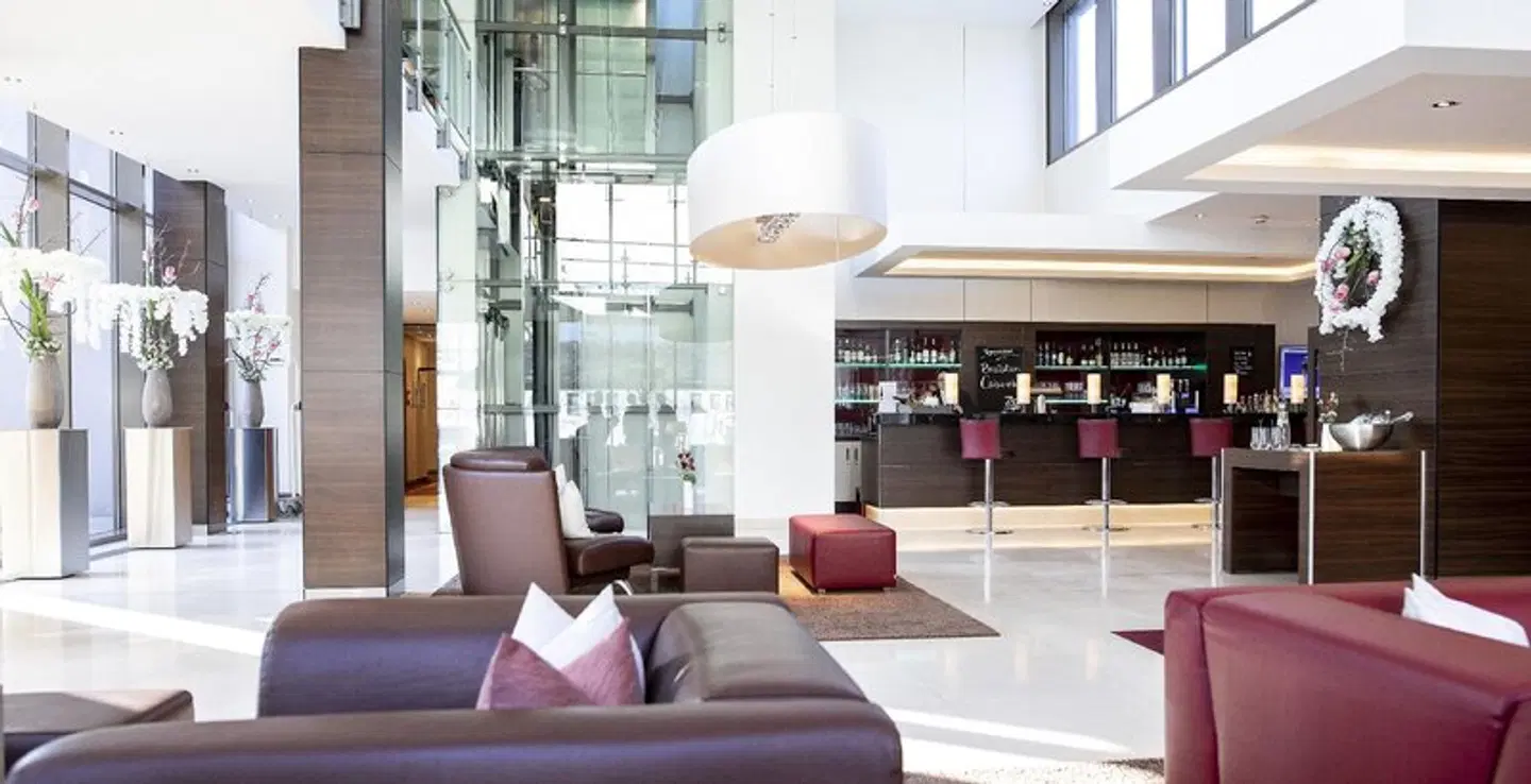 René-Bohn LOUNGE_LOBBY