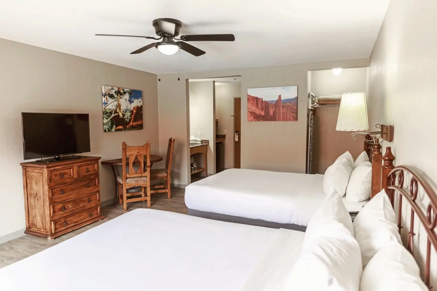 Aarchway Inn ROOM_EXAMPLE