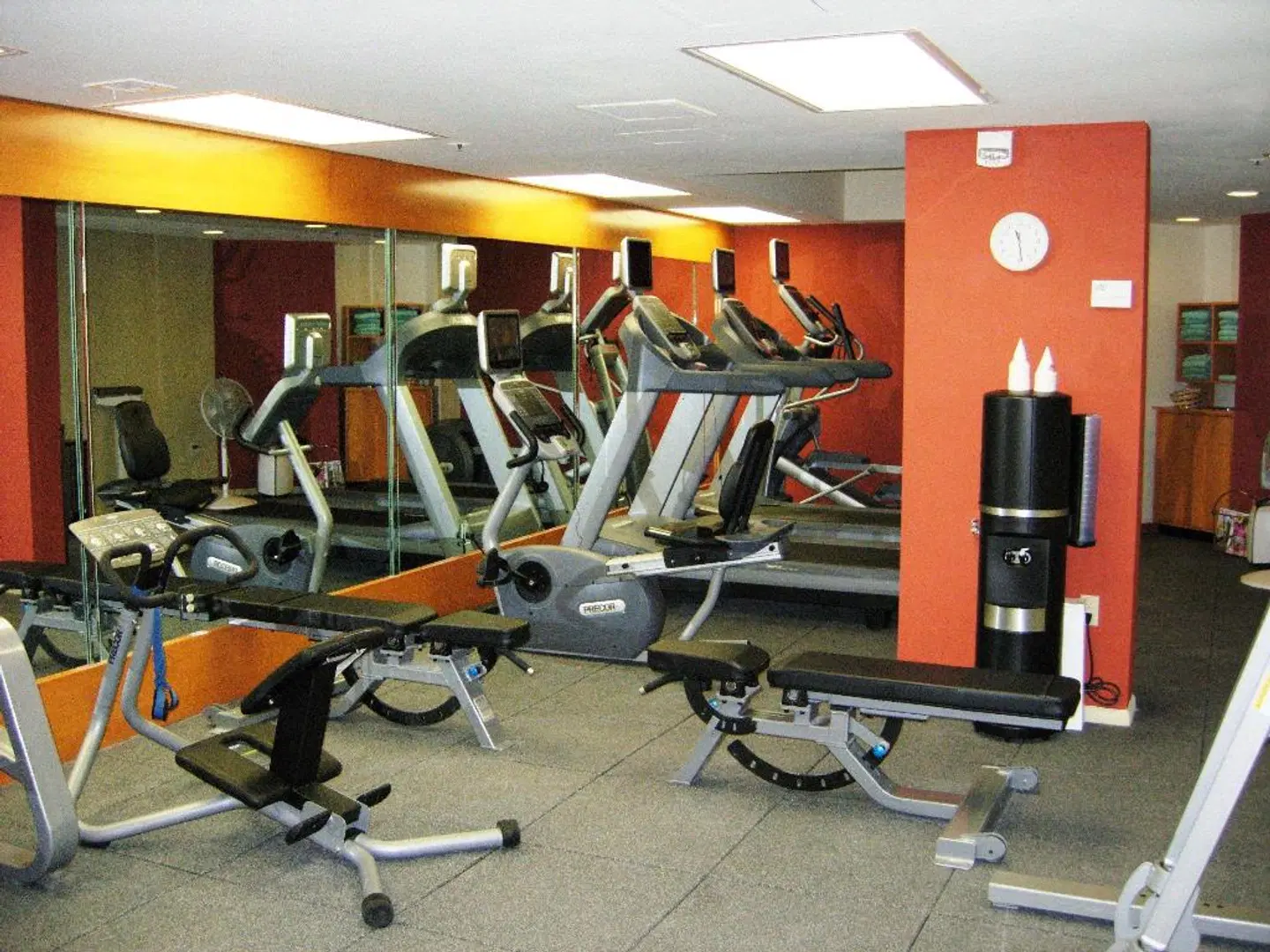 DoubleTree Suites by Hilton Phoenix SPORTS_AND_LEISURE