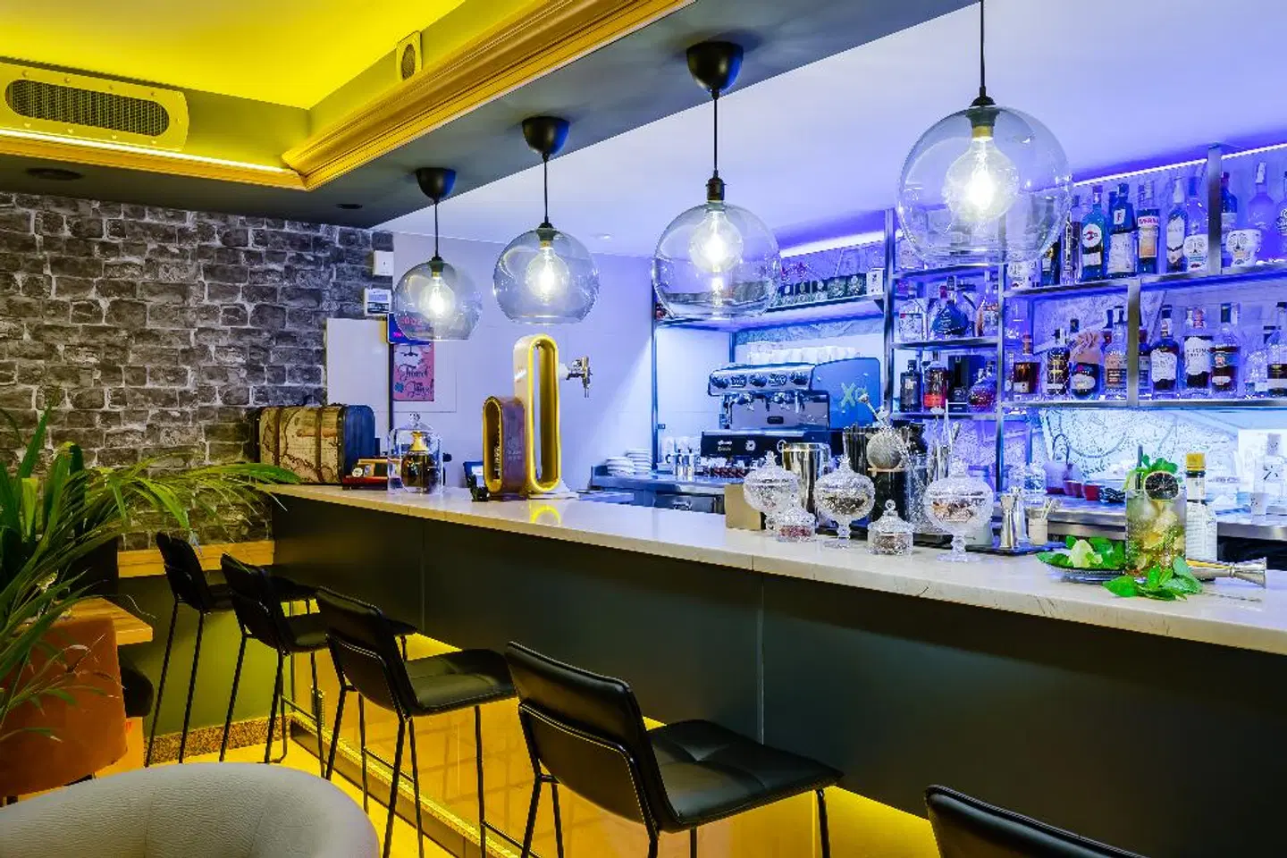 Sunotel Junior Bar