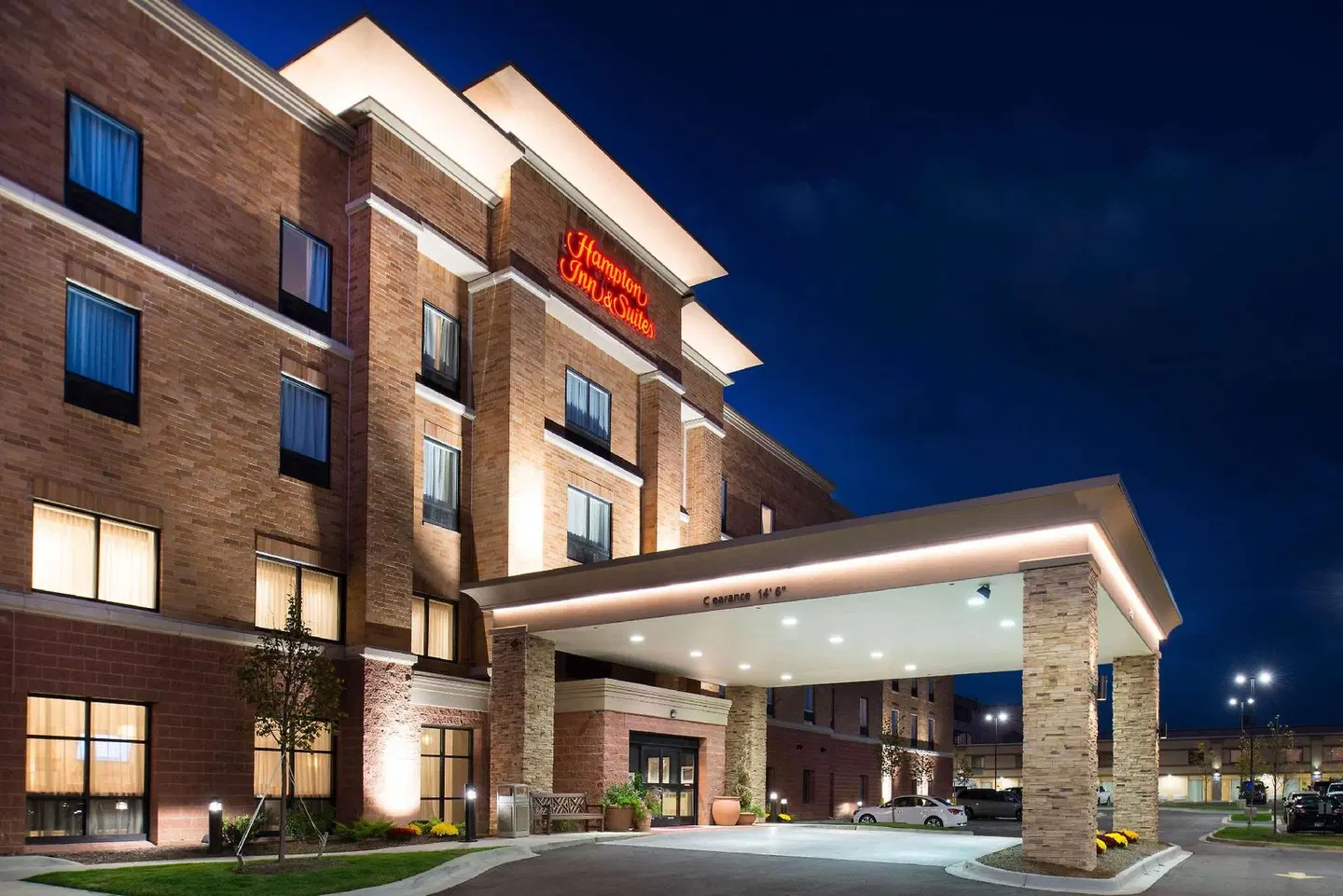 Hampton Inn & Suites Ann Arbor West EXTERIOR