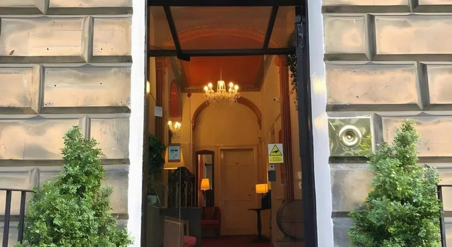 Caravel Guest House EXTERIOR