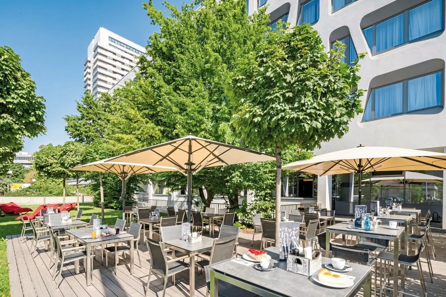 Best Western Hotel Arabellapark München Terrasse