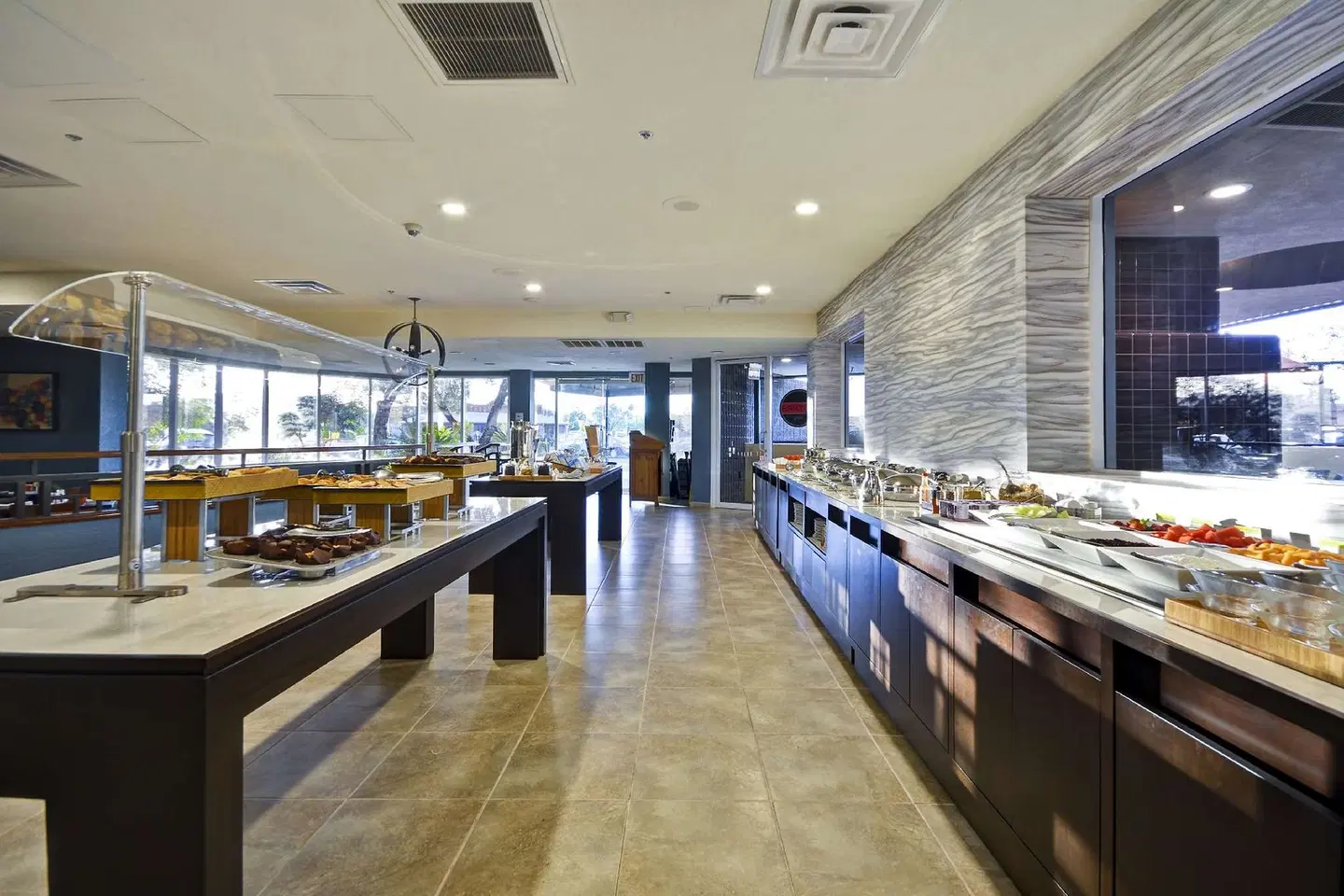 DoubleTree by Hilton Phoenix North Bar