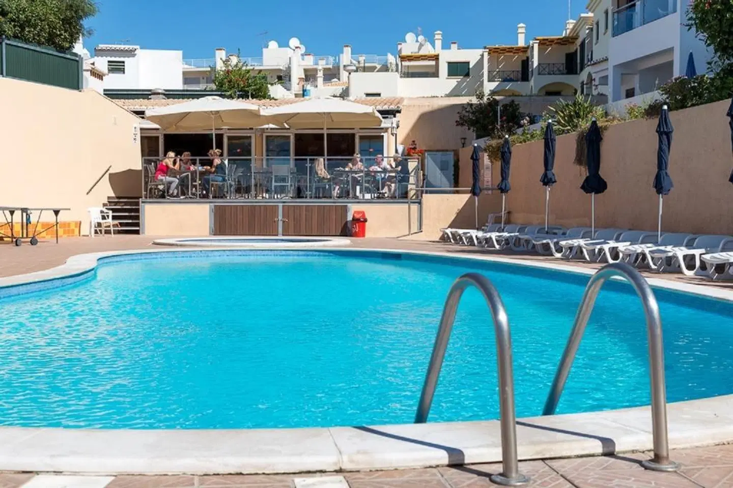 Apartamentos Do Parque OUTDOOR_POOL