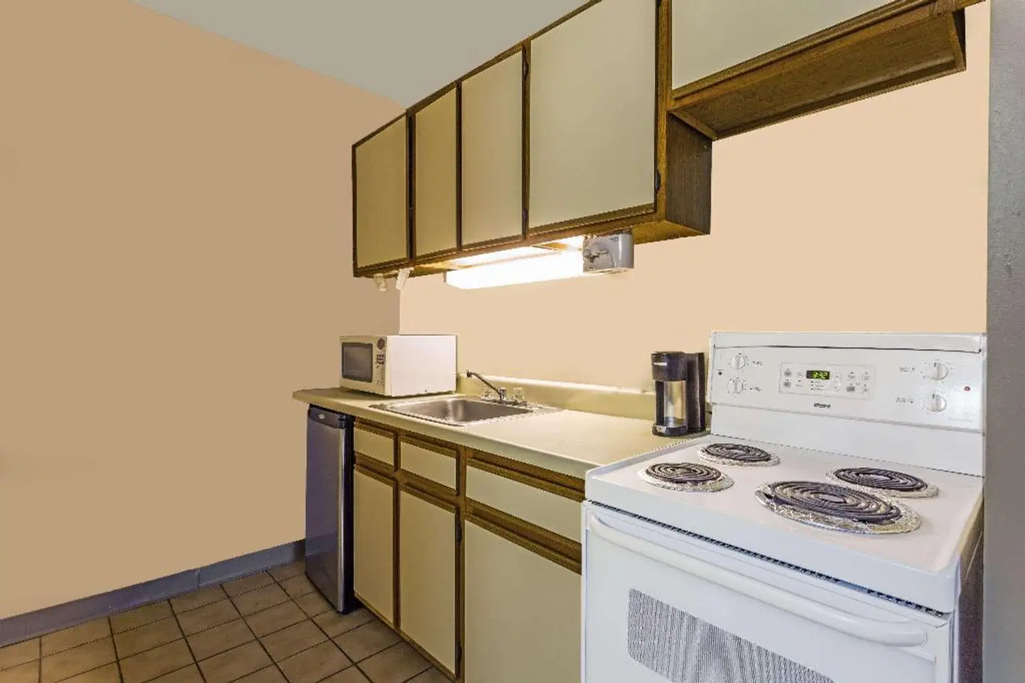 Days Inn by Wyndham Virginia Beach At The Beach ROOM_EXAMPLE